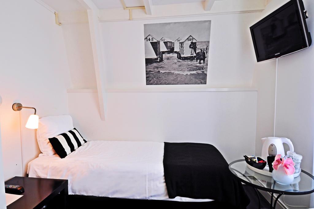 Hotel Zeespiegel Зандфорт Экстерьер фото
