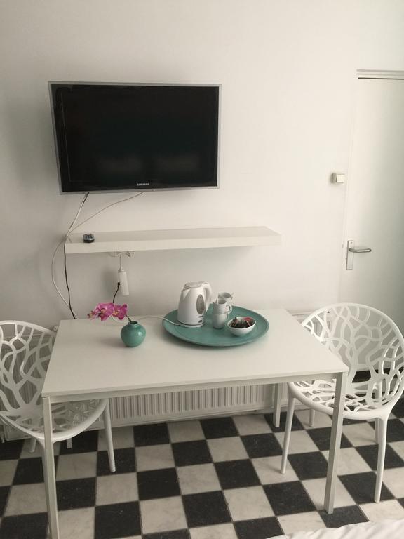 Hotel Zeespiegel Зандфорт Экстерьер фото